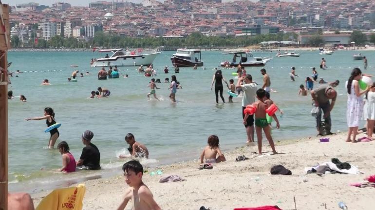 İstanbul’da sıcak havada plajlar doldu