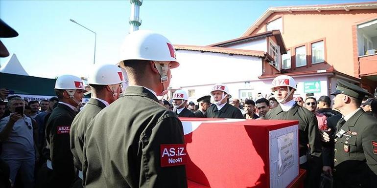 Şehit Astsubay Kıdemli Çavuş Talay, son yolculuğuna uğurlandı