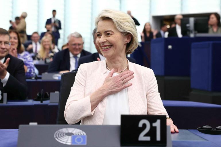 Ursula von der Leyen 401 evet ile yeniden AB Komisyonu Başkanı seçildi