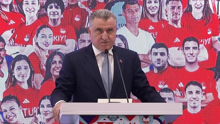 Türkiye Olimpiyat kafilesi Parise gidiyor Bakan Bak: Güçlü olduğumuzu herkese göstereceğiz...