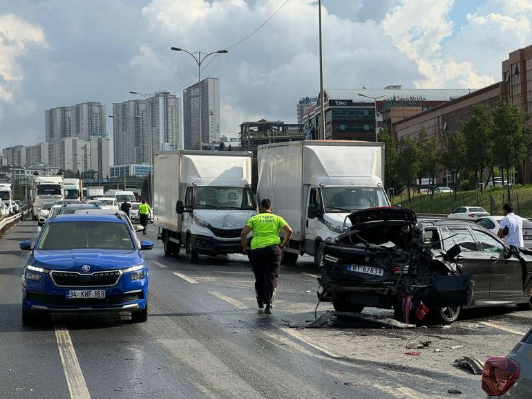 Son dakika... İstanbul trafiğini kilitleyen zincirleme kaza Çok sayıda yaralı var | Video Haber