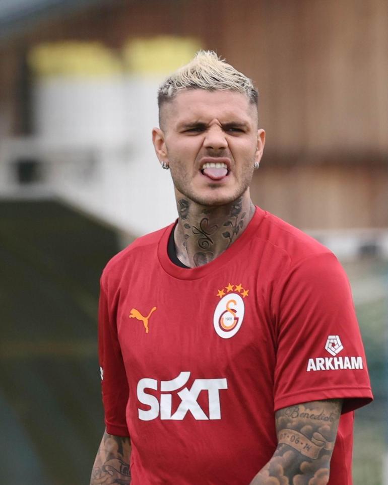 Galatasarayın rakibi İtalyan Lecce Mauro Icardi sahne alıyor...