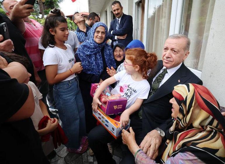 Cumhurbaşkanı Erdoğandan Rizede komşu ziyareti