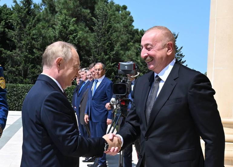 Putin ve Aliyev, Baküde görüştü: Dikkat çeken Ermenistan mesajı...