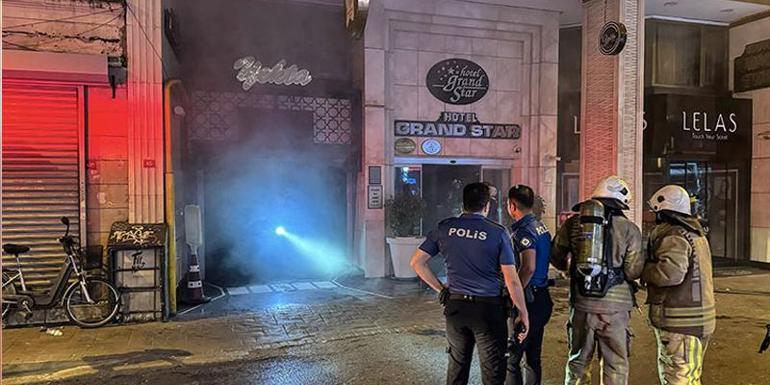 Son dakika Beyoğlunda 9 katlı otelde korkutan yangın