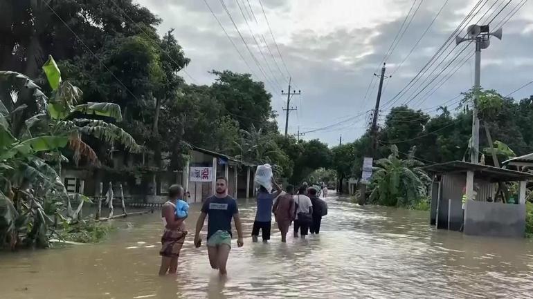 Bangladeşte sel felaketi: 15 ölü