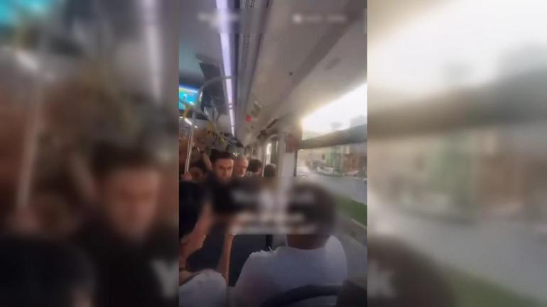 Video Haber | Güzergahından çıkan metrobüs Kadıköyü turladı