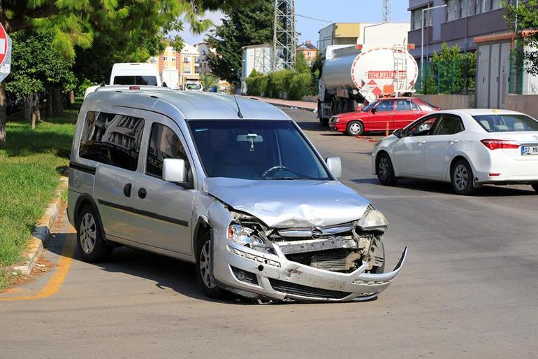 Antalyada insanlık ölmemiş dedirten görüntü Herkes yardıma koştu | Video Haber