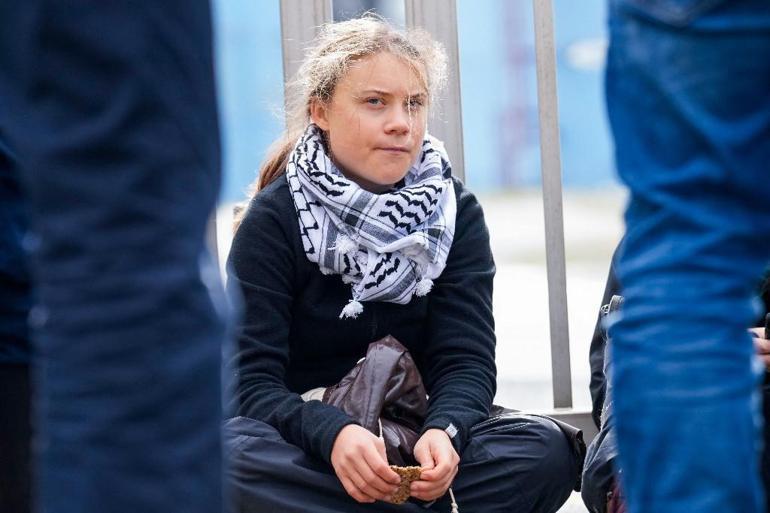 Greta Thunberg, Kopenhagdaki Gazze protestosunda gözaltına alındı