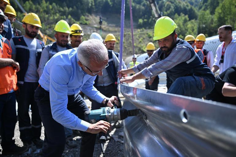 Bakan Uraloğlu: Bolu Dağı Tünelindeki çalışmaları 8 ya da 9 Eylüle kadar bitirmeyi hedefliyoruz