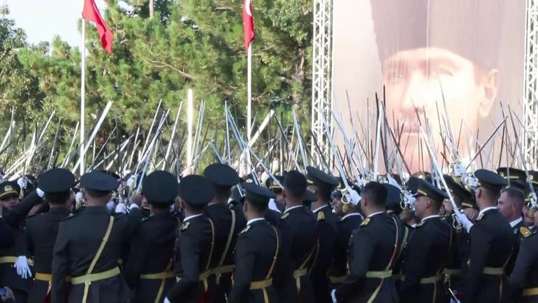 Kabine kılıçlı yemini görüşecek