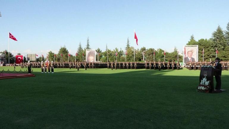 Kılıçlı yemin törenine inceleme