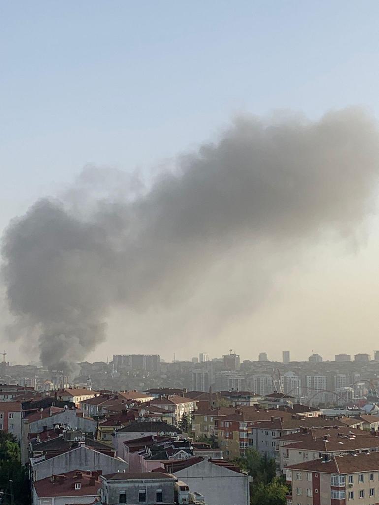 SON DAKİKA: İstanbulda yangın Dumanlar gökyüzünü kapladı