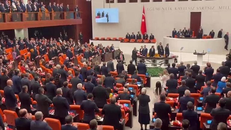 TBMMde Erdoğanı ayakta karşılama tartışmaları… Uçum: “Seçmen iradesine saygıdır”