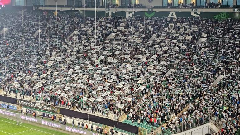 Bursaspor, bir kez daha kalesini gole kapadı Maçı 41 bin 570 taraftar izledi...