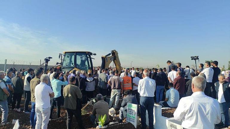 Van Gölü kıyısında cesedi bulunan Rojin, Diyarbakırda defnedildi