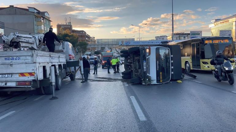 Pendik D-100de trafiği kilitleyen kaza