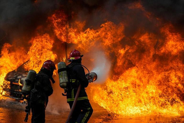 İsrail Beyrutu vurdu, tanker patladı | Video Haber