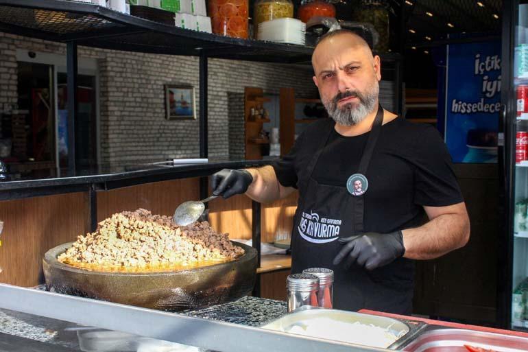 Rizenin yöresel lezzeti İstanbul’a taşındı Pişirme yöntemi ile dikkat çekiyor... Türkiyede bir ilki gerçekleştirdik