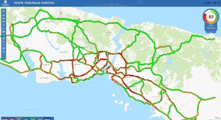 SON DAKİKA İstanbulda lodos sonrası yağmur Trafik kilitlendi (İSTANBUL TRAFİĞİNDE SON DURUM)