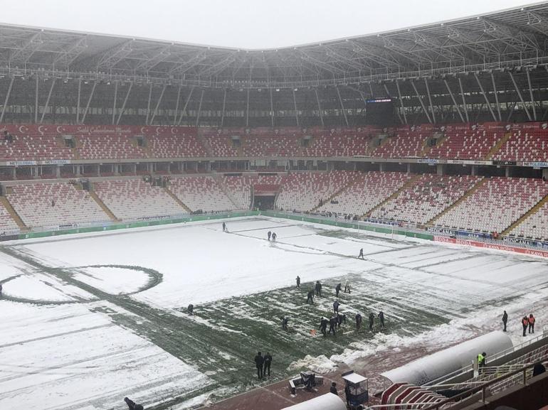 Sivasspor - Kasımpaşa maçının oynanmasına karar verildi İşte stadyumun son hali...