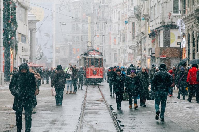 İstanbula kar yağışı devam edecek mi Orhan Şen canlı yayında tarih verdi DİKKAT