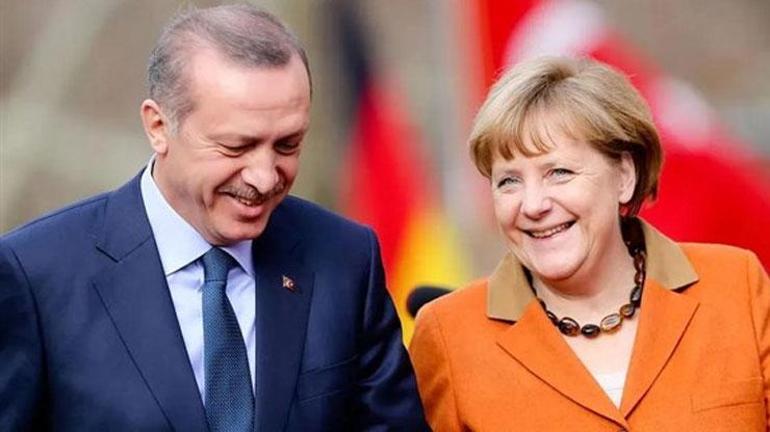 Türkiyeye 12 kritik ziyaret: Merkelin kitabında Erdoğan detayı