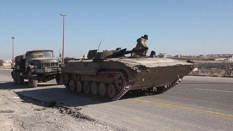 Rejim güçleri İdlib kırsalında tankları bırakıp kaçtı	| Video Haber