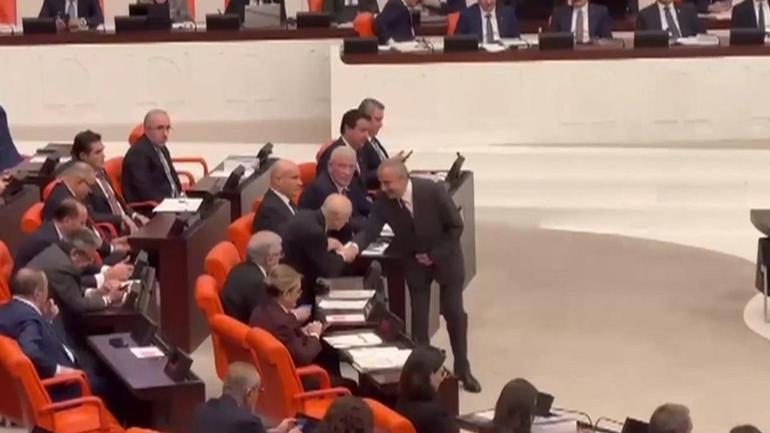 Bahçeli, DEMli Bakırhanın konuşmasını alkışladı