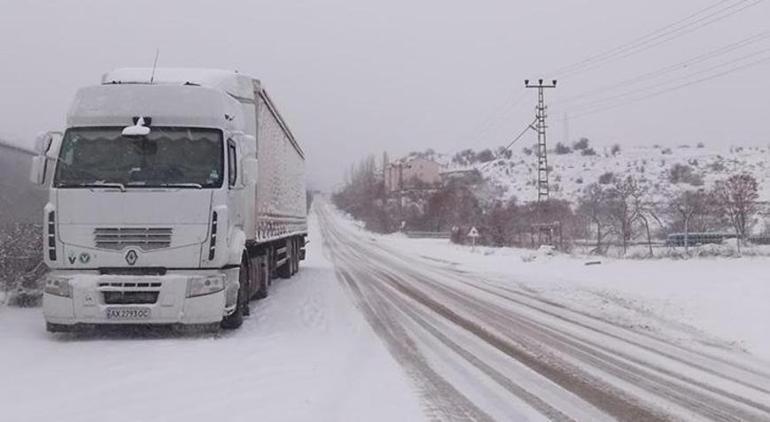 İki kara yolu tipi nedeniyle TIRlara kapatıldı