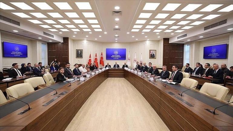 Son Dakika Asgari Ücret 2025 | Cumhurbaşkanı Erdoğandan son dakika asgari ücret açıklaması Asgari ücretle ilgili kim ne dedi 2025 Brüt asgari ücret ne kadar oldu Asgari ücrete refah payı eklenecek mi