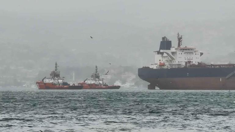 SON DAKİKA HABERİ... İstanbul Boğazında arıza yapan tanker nedeniyle gemi trafiği çift yönlü askıya alındı