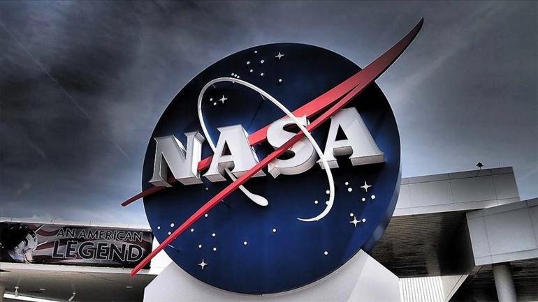 Eski NASA komutanı itiraf etti: Yanımdan UFO geçti