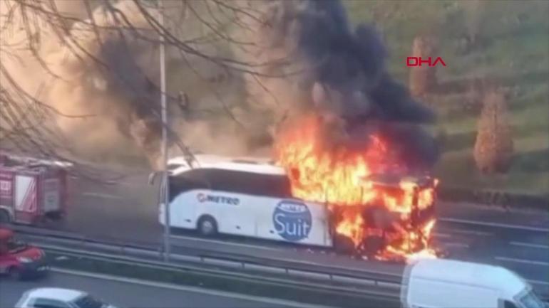 SON DAKİKA... İstanbulda otobüs alev alev yandı | Video Haber