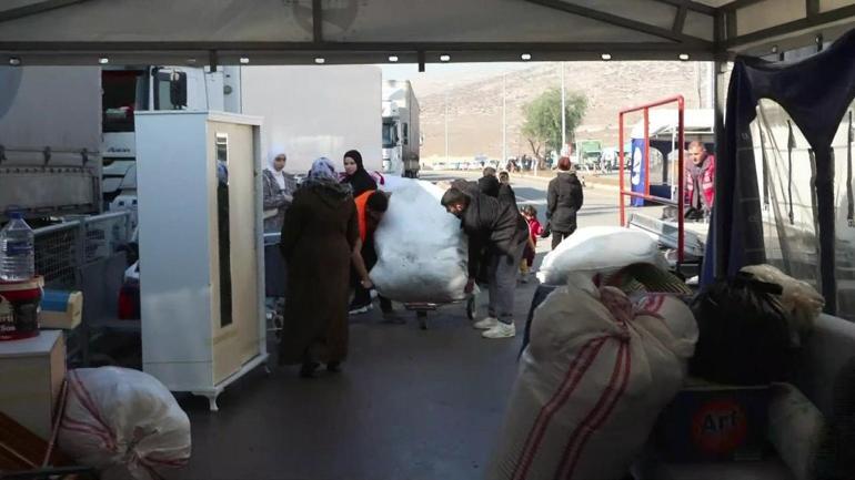 Sınır kapılarında geçiş hareketliliği sürüyor