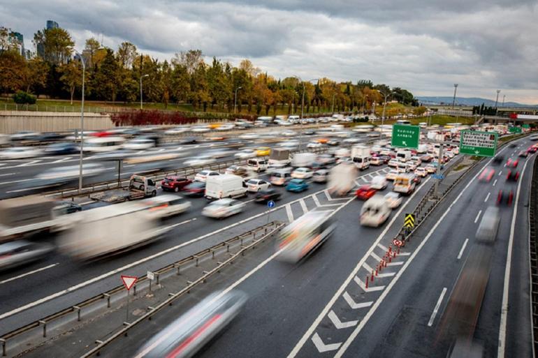 YILDA 105 SAAT İşte dünyanın en trafikli şehri: İstanbul