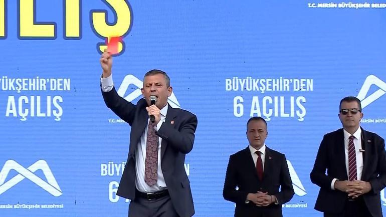 Özelin Kırmızı kart sürprizine siyasilerden peş peşe tepkiler