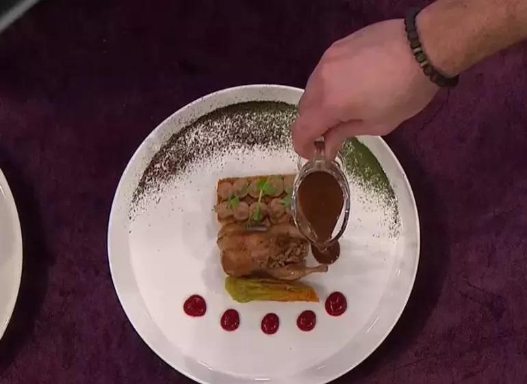 MASTERCHEF 2024 ŞAMPİYONU BAKIN KİM OLDU Onur ve Kerem hünerlerini sergiledi Kupa sahibini buldu