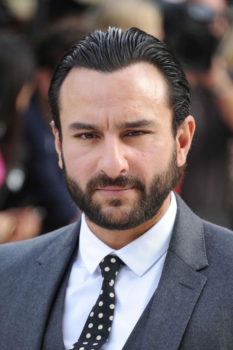 Bollywood yıldızı Saif Ali Khan, evinde bıçaklı saldırıya uğradı