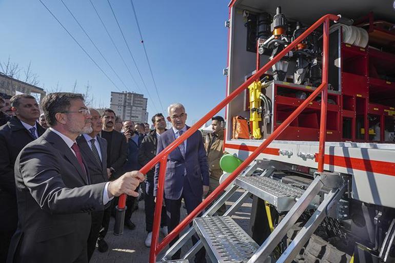 Orman yangınlarıyla mücadelede güçlü adımlar... Yeni araçlar envantere katıldı