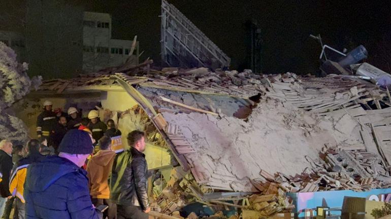 Son dakika | Konyada 4 katlı bina çöktü Arama kurtarma çalışmaları başladı | Video Haber