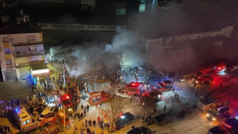 Konyada çöken binadan yaşayan kişi olay anını anlattı | Video Haber