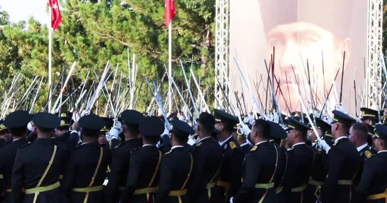 Teğmenler TSK’dan neden ihraç edildi