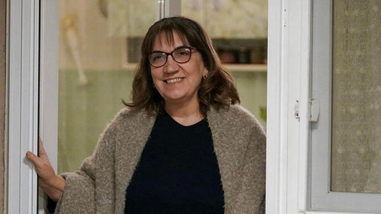 Bahar Gülçiçek Hanım Ölüyor Mu Gülçiçek Hanım Bahar Dizisinden Ayrılıyor Mu 4 Şubat Show TV Yayın Akışı