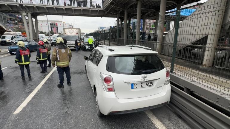 İstanbulda D-100’de zincirleme kaza: 2 yaralı