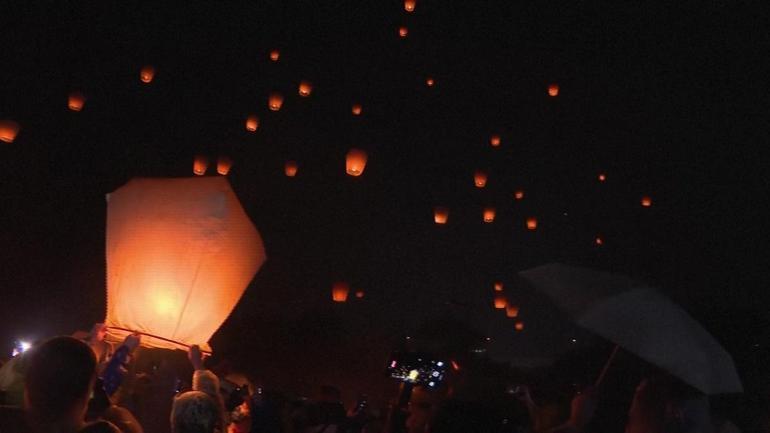 Tayvanda festival göz kamaştırdı: Yüzlerce dilek feneri gökyüzünde