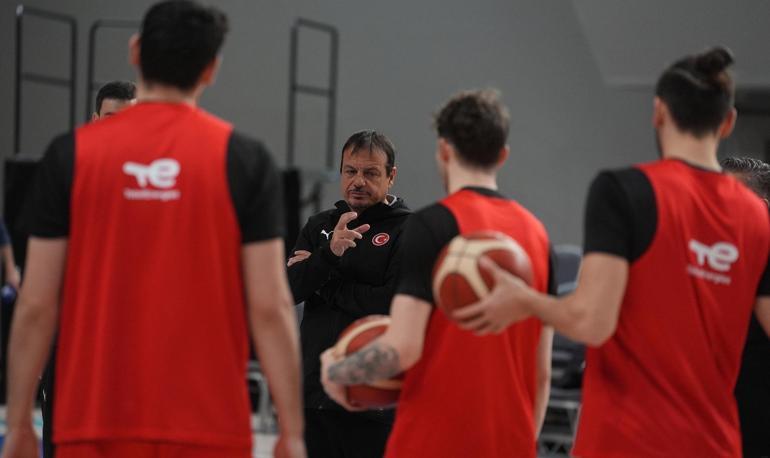 Ergin Ataman: Avrupa Şampiyonasında çok daha farklı, çok daha güçlü bir kadroyla mücadele edeceğiz