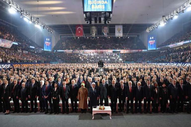 SON DAKİKA AK Partinin 8. Olağan Büyük Kurultayı... Erdoğan: Kayıt dışı siyaset dönemi kapandı