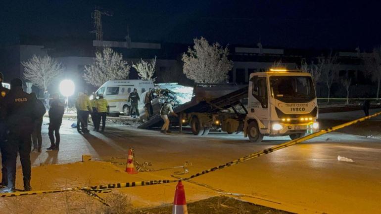 Konyada 1 polis şehit olduğu, 2 polisin de yaralandığı trafik kazası kamerada