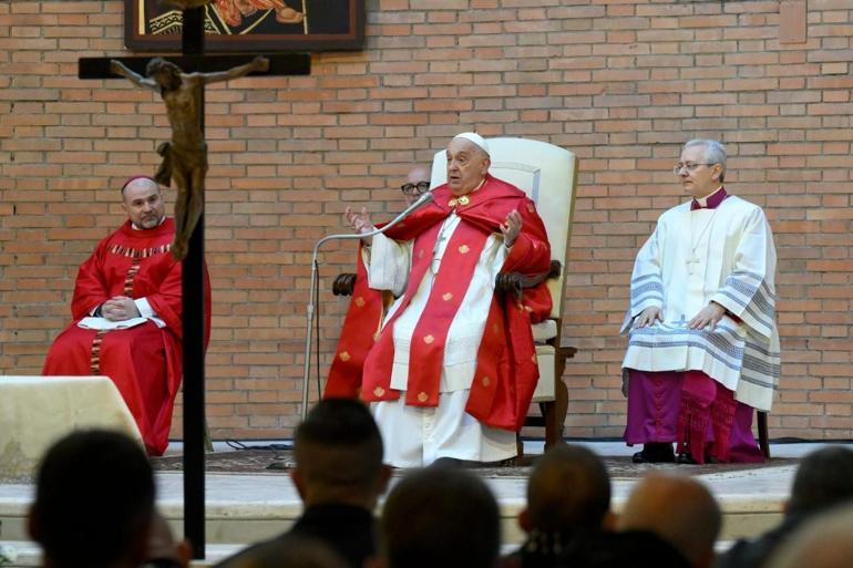 Vatikandan Papanın sağlık durumuna ilişkin açıklama